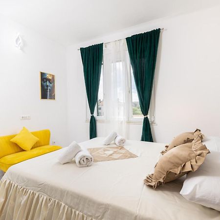 Lions Suites سبليت المظهر الخارجي الصورة